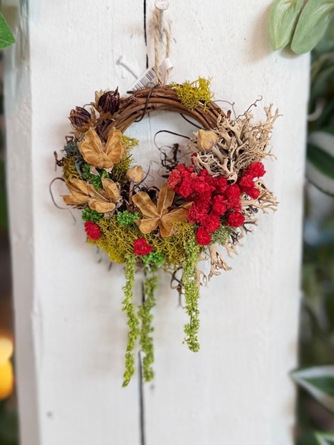 Red & Gold Cascade Wreath