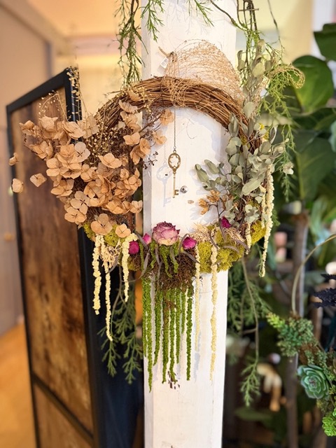 Skeleton Key Wreath (Pampas)
